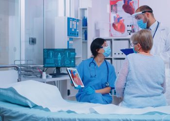 Presencia de otro miembro del personal sanitario en la anamnesis