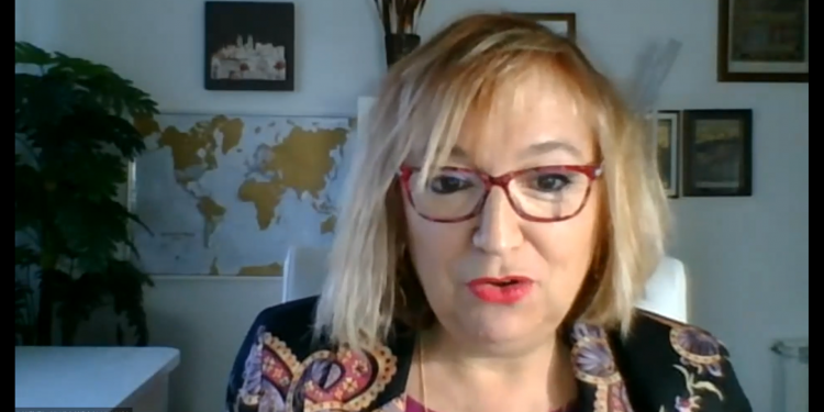 ‘Conferencias de Impacto’ del COMCADIZ: “En España tenemos que empezar a cambiar la mentalidad y hacer tecnología de diagnóstico propia”