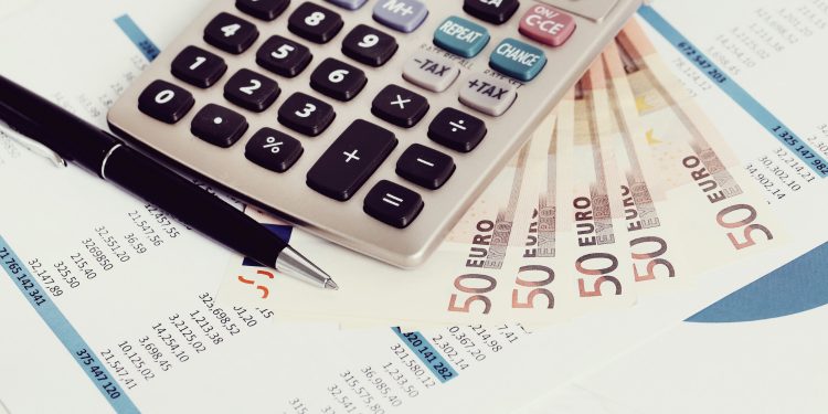 El COMCADIZ INFORMA: Campaña Renta 2021 para colegiados