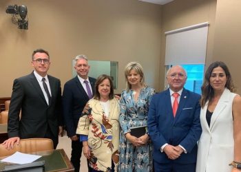 El CACM defiende los intereses de los médicos de privada en el Congreso