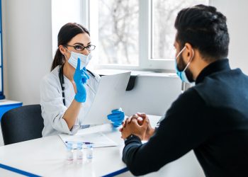 ¿Qué hacer si el paciente se empeña en mantener un criterio contrario al del profesional?