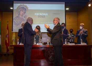 El Dr. Jaime Aparicio Santos, Cruz de Honor de la Orden del Perpetuo Socorro