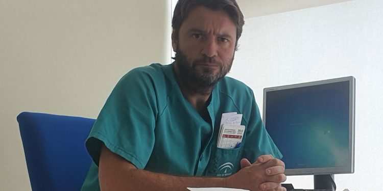 Dr. Ángel Estella: “Es un tópico erróneo y arriesgado pensar que el tratamiento invasivo es sinónimo de supervivencia”