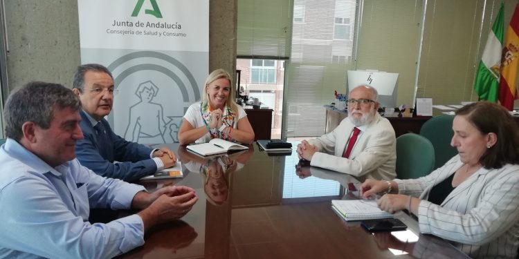 Reunión con la nueva Delegada Territorial de Salud para seguir activando la colaboración en materia sanitaria