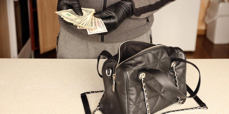 Colegiados víctimas de hurto en su lugar de trabajo