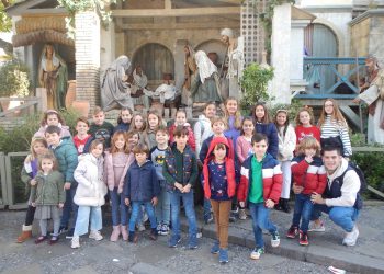 Hijos de colegiados realizaron una visita guiada por algunos de los hitos navideños de Jerez