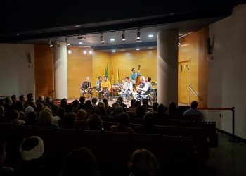 Concierto del COMCADIZ: el pájaro del jazz vuela en el rayo de la Navidad con ‘Wise Guys Octet’