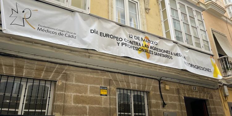 El Colegio de Médicos de Cádiz registró 25 denuncias de colegiados agredidos en 2022