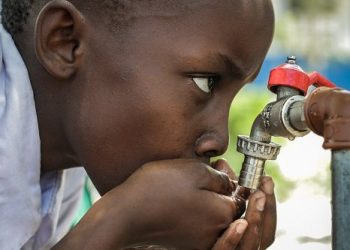 La OMS y UNICEF piden garantizar el acceso al agua potable y saneamiento a todo el mundo