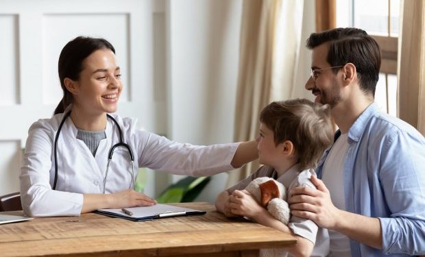 La FPSOMC recuerda a los nuevos colegiados la importancia de formar parte de su #FamiliaMédica