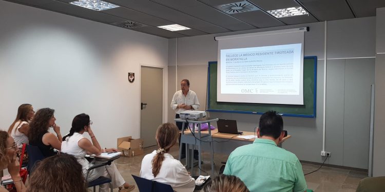 Presencia activa del COMCADIZ frente a las agresiones en las jornadas de formación a personal del Hospital de Puerto Real y Policía de San Fernando