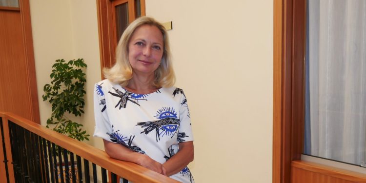 Felicidad Rodríguez renueva como miembro de la Comisión Central de Deontología del Consejo General de Colegios de Médicos