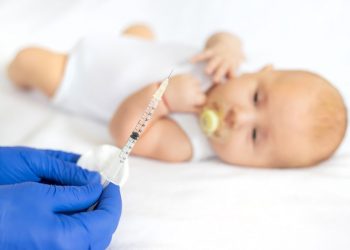 El Colegio de Médicos anima a los padres a prevenir e inmunizar a menores de seis meses frente al Virus Respiratorio Sincitial (VRS)