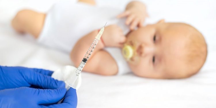 El Colegio de Médicos anima a los padres a prevenir e inmunizar a menores de seis meses frente al Virus Respiratorio Sincitial (VRS)