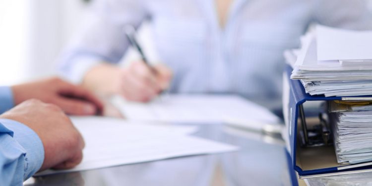 ‘¿Cuándo y quién está autorizado a acceder a la historia clínica?’