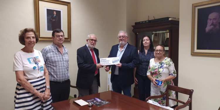 El COMCADIZ, reconocido por Manos Unidas como Colegio Profesional Socialmente Comprometido