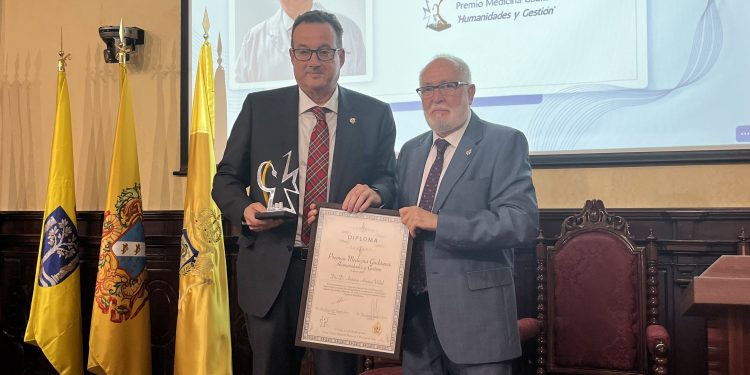 Dr. Antonio Amaya, Premio Medicina Gaditana de Humanidades y Gestión: “Tengo la convicción de que la medicina solo puede ejercerse con honestidad, compromiso, pasión y compasión”