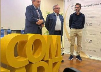 El COMCADIZ acogió la XIV Mesa Redonda del Día Mundial del Cáncer de Mama