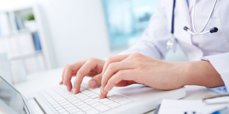 La Comisión Nacional de los Mercados y la Competencia avala la negociación colectiva de los médicos ante las compañías de seguros de salud