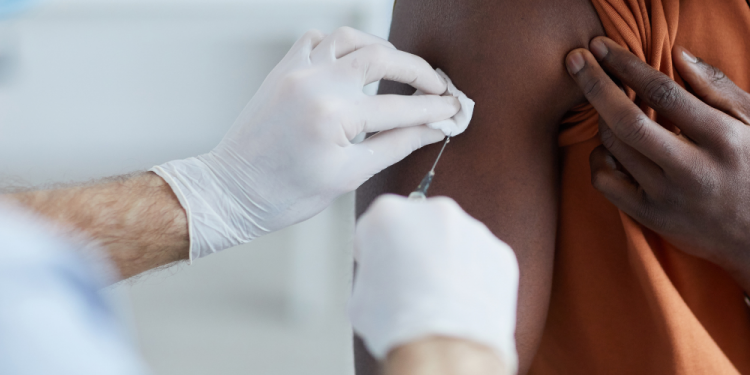 UNICEF anuncia un acuerdo para garantizar el suministro de la segunda vacuna contra la malaria aprobada por la OMS