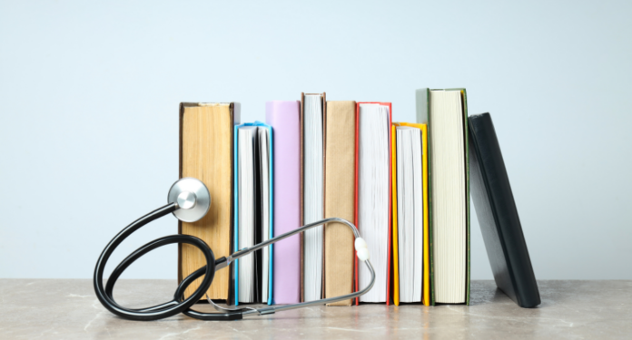 Más de 1.100 ayudas educacionales anuales para los miembros de la #FamiliaMédica a través de la FPSOMC  