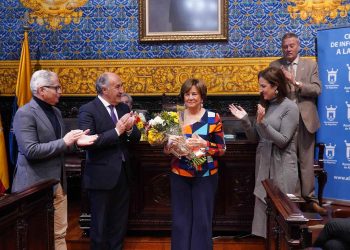 La pediatra Concepción Villaescusa, delegada del COMCADIZ en el Campo de Gibraltar, homenajeada por el Ayuntamiento de Algeciras como “referente y ejemplo en igualdad, emprendimiento femenino y progreso”