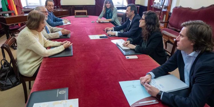 Primeros contactos con el Alcalde de Cádiz para informar sobre los avances de la nueva sede del Colegio de Médicos