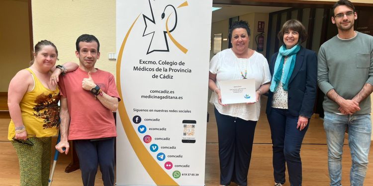 Donación del COMCADIZ a la Asociación Gaditana de Espina Bífida e Hidrocefalia