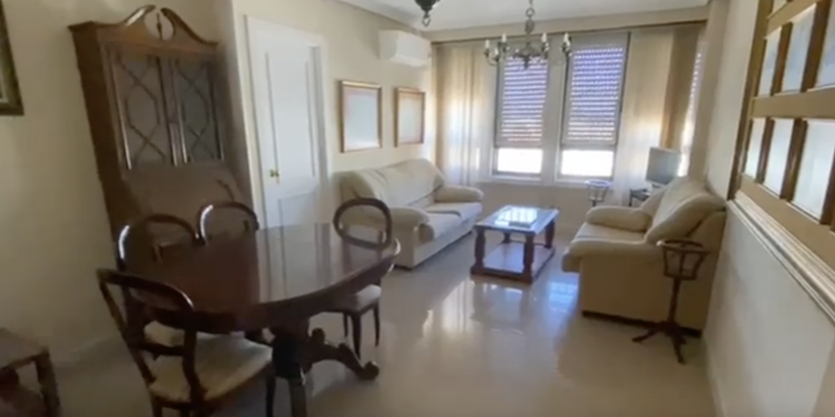 Se alquila piso en la calle Churruca en Cádiz