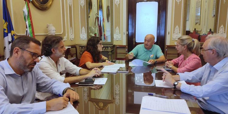 El Grupo de Trabajo ‘Medicina y Final de la Vida’ del COMCADIZ propone al Ayuntamiento de Cádiz acciones conjuntas de formación e información para un mejor conocimiento de esta etapa vital