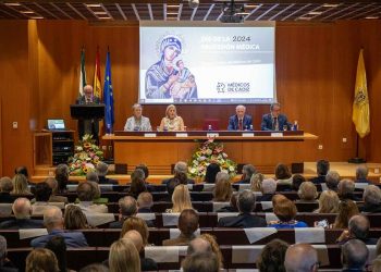 El Colegio de Médicos rinde homenaje a la colegiación en el Día de la Profesión
