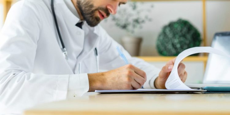 ‘Sobre el registro de los títulos de especialista (una vez más)’