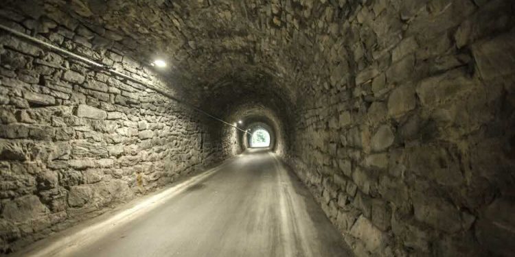 Todos los túneles tienen salida