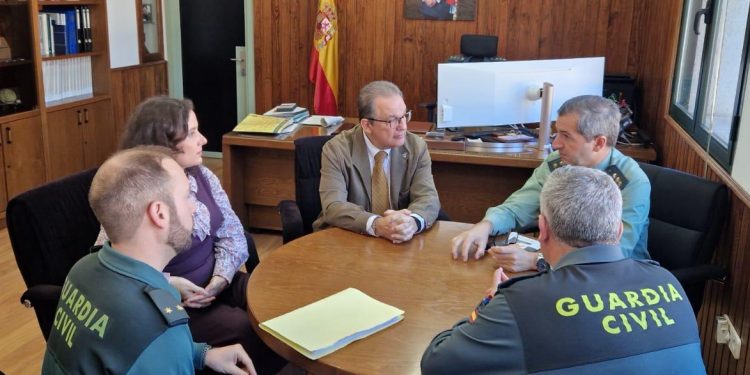 Guardia Civil y Colegio de Médicos abordan la prevención y la formación frente a las agresiones