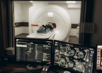 Medicina defensiva: contraria a la Deontología y fuente de responsabilidad grave