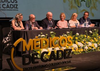 Jesús Aguirre, presidente del Parlamento de Andalucía: “En este día renuevo la ilusión y el compromiso con mi vocación como médico”