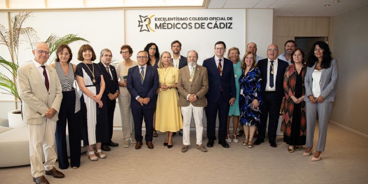 La Junta Directiva del Colegio de Médicos toma posesión presidida por la Dra. Felicidad Rodríguez Sánchez