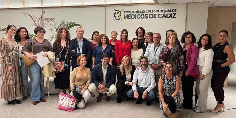 El Colegio de Médicos acogió la mesa redonda anual de la Unidad de Patología Mamaria del Puerta del Mar