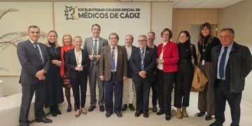 El Dr. Juan Carlos Durán Alonso recibe el Premio Medicina Gaditana 2025 del Colegio de Médicos