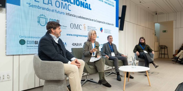 Expertos en cooperación internacional abogan por la dignidad, la salud mental y el derecho a crecer de la infancia en contextos vulnerables