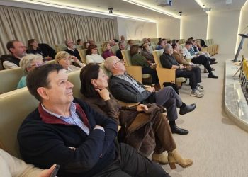 La XII Mesa del Voluntariado del COMCADIZ evidenció el desafío de dotar a las personas sin hogar de recursos para su reinserción y autonomía