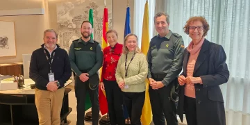 Colegio de Médicos y Guardia Civil destacan la importancia de la actuación preventiva para hacer frente a las agresiones contra los profesionales de la salud.