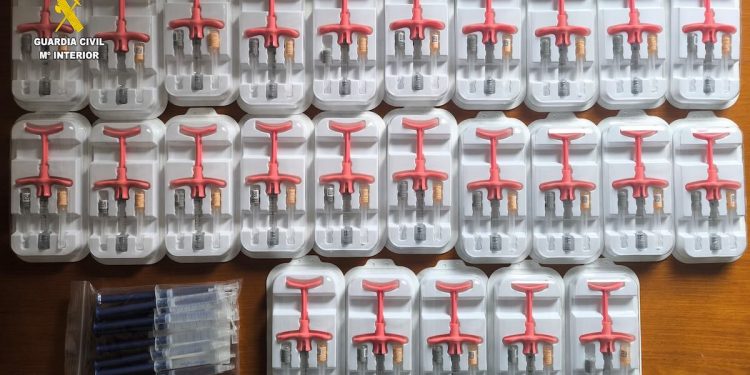 Desmantelada una clínica ilegal de estética en Guadiaro tras la denuncia del Colegio de Médicos