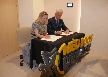 El Colegio de Médicos y Caballeros Hospitalarios sellan sus lazos históricos en el año que ambas instituciones conmemoran su fundación