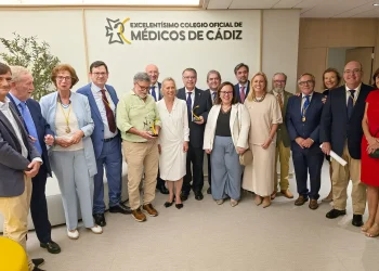 José Antonio Girón, Javier Benítez y Casimiro García reciben los Premios Medicina Gaditana 2026 del Colegio de Médicos