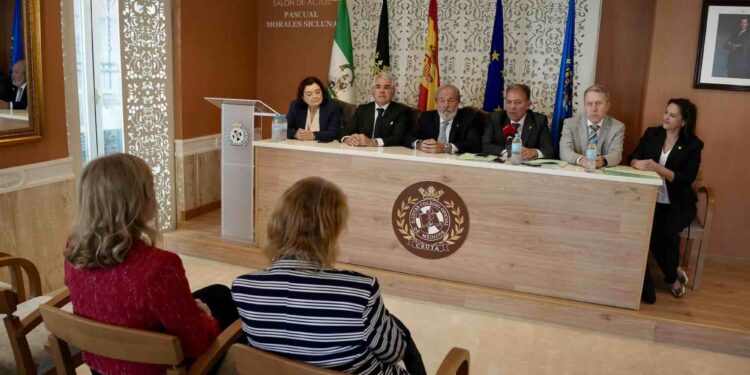 El Consejo Andaluz de Colegios de Médicos visita Ceuta para mostrar su apoyo a los médicos y a la ciudadanía